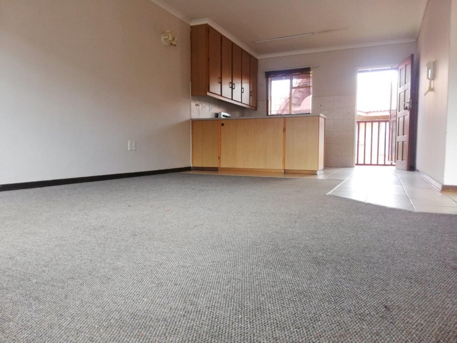 2 Bedroom Property for Sale in Kannoniers Park North West